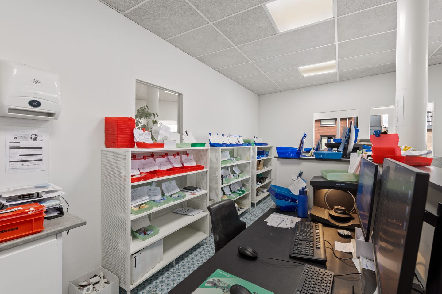 Bekijk foto 4 van Burgerhoutsestraat 45