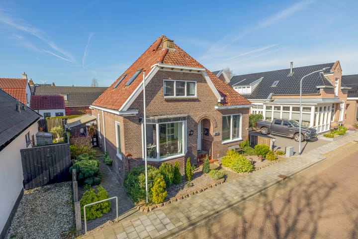 Vrijstaande woning te koop: Semskade 107, Stadskanaal