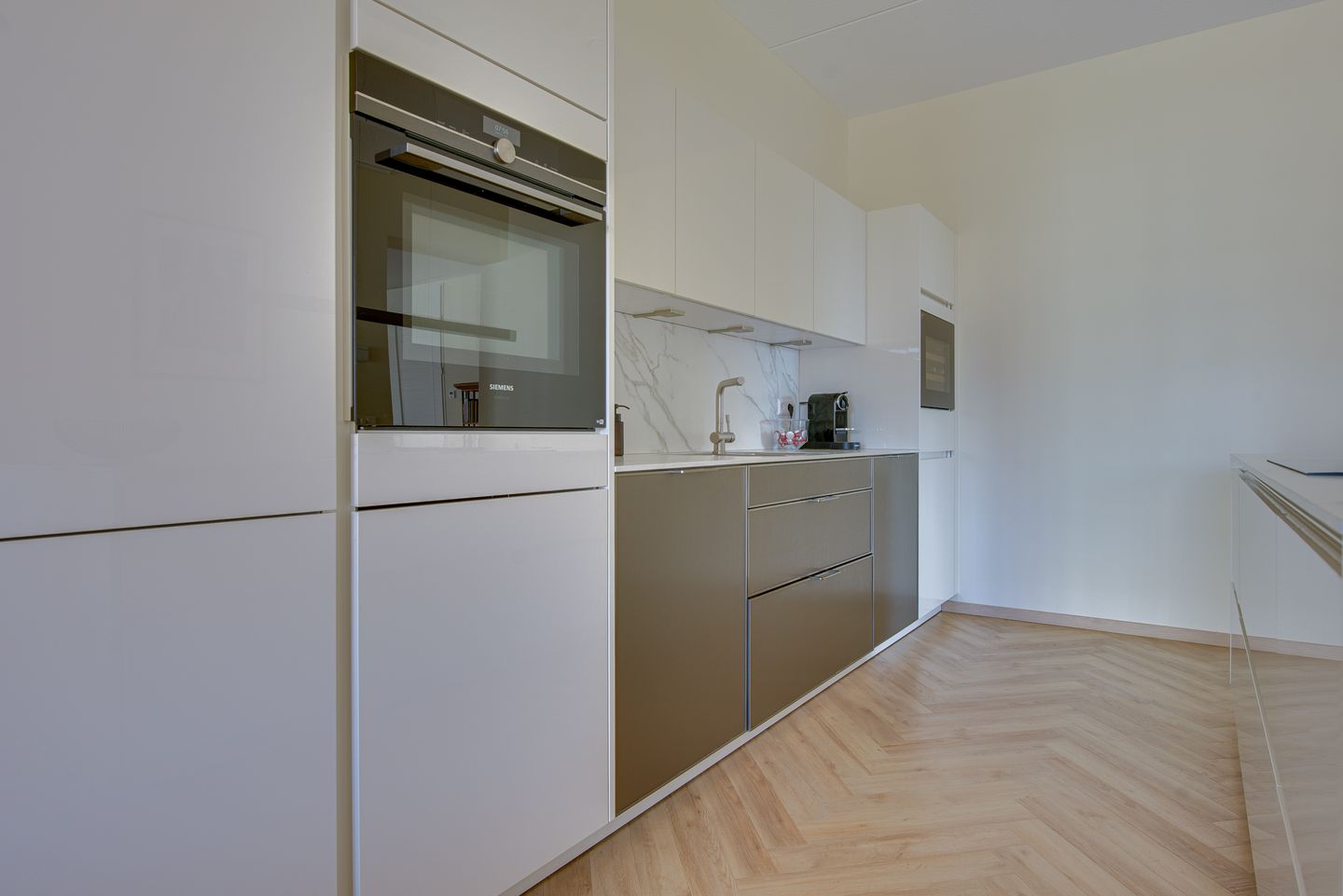 Photo 35 of Kanseliersplein 184