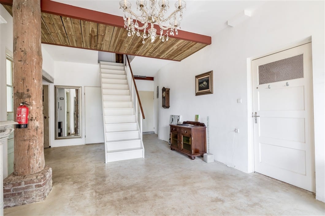 Photo 27 of Numero Dertien 8