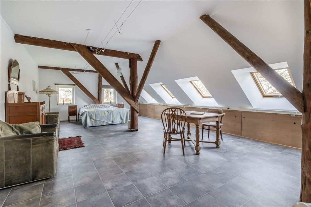 Photo 39 of Numero Dertien 8