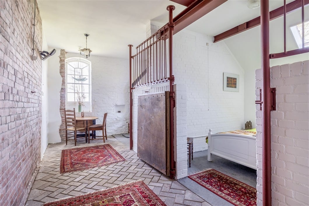 Photo 76 of Numero Dertien 8