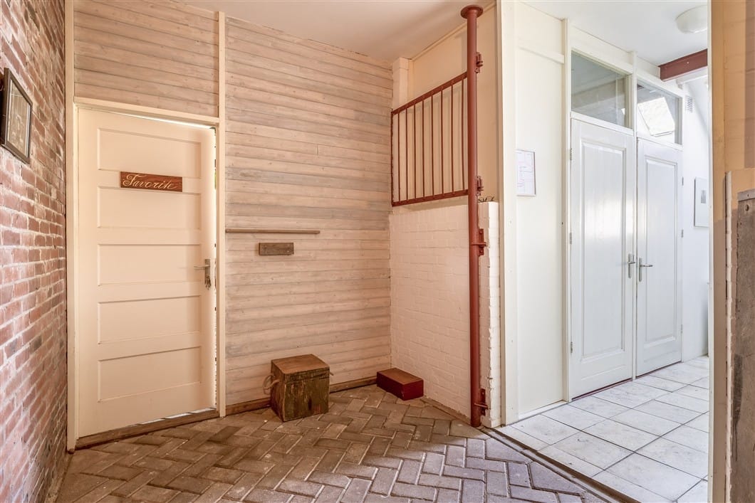 Photo 72 of Numero Dertien 8