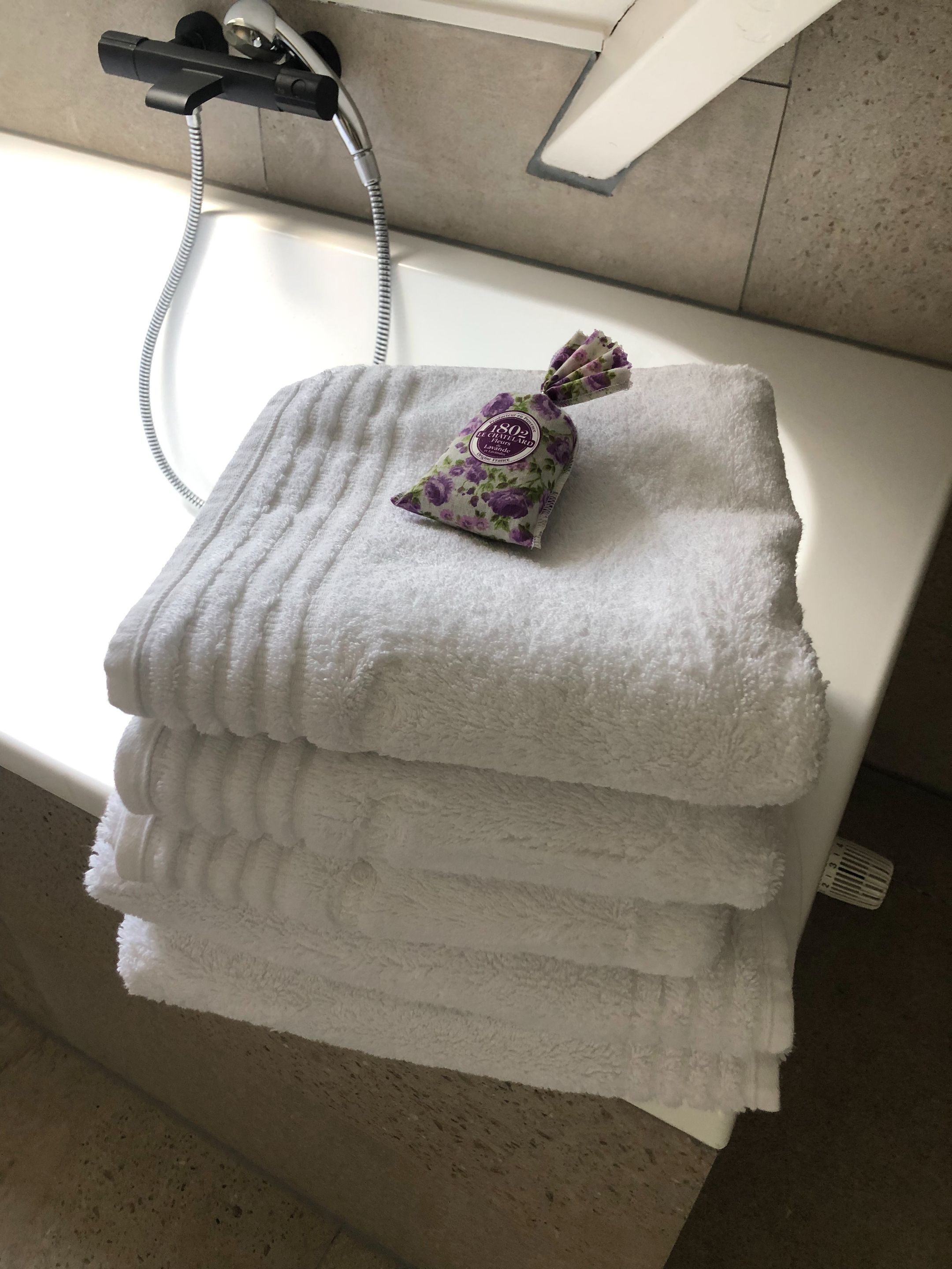 Foto 12 van Nieuw-Loosdrechtsedijk 108