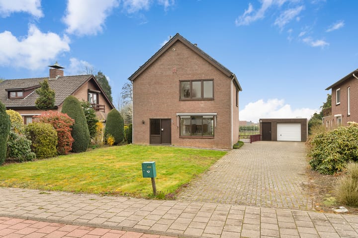 Photo 2 of Monseigneur Geurtsstraat 3