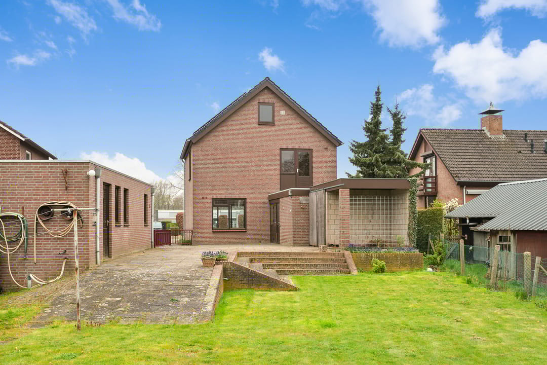 Photo 38 of Monseigneur Geurtsstraat 3