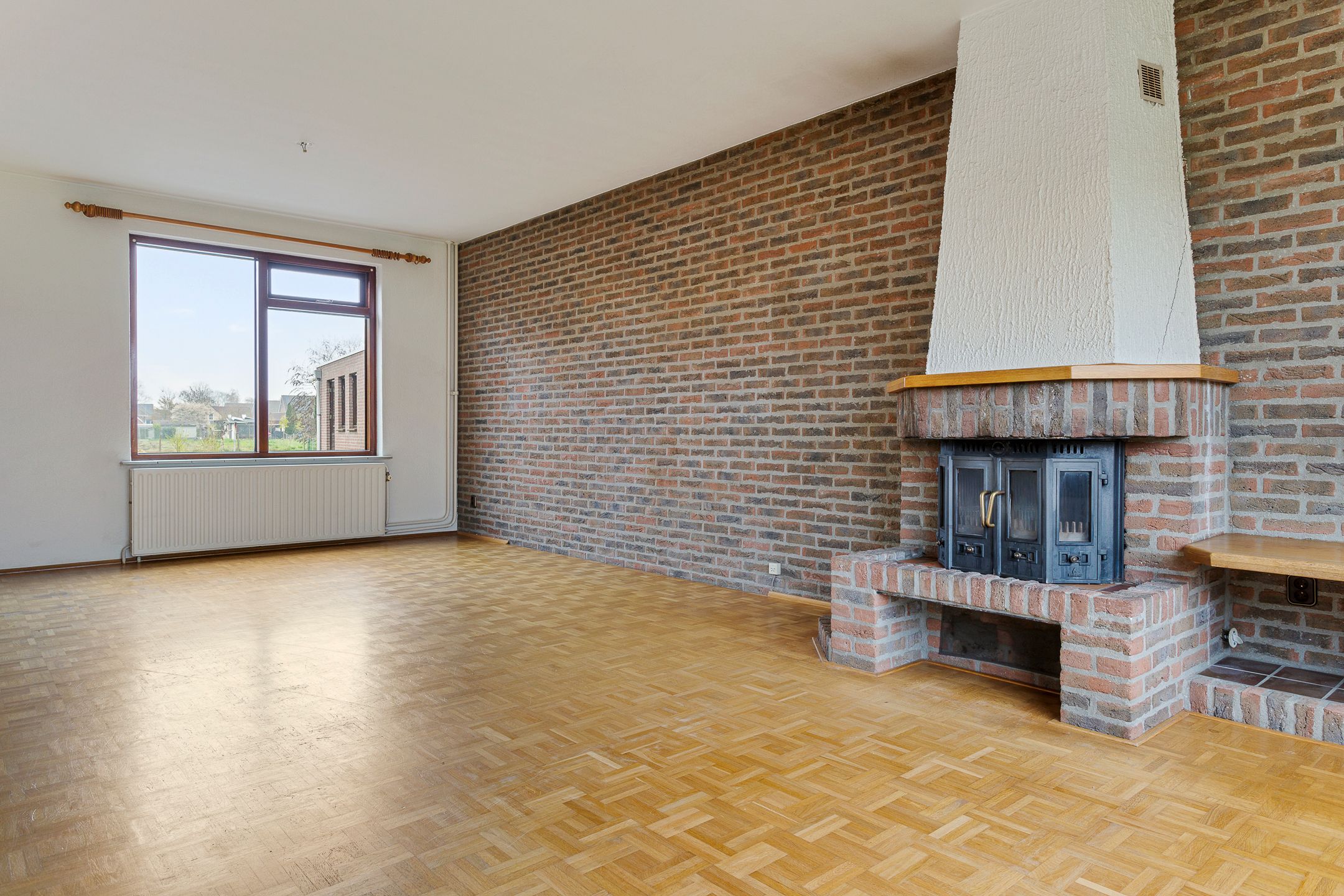 Photo 6 of Monseigneur Geurtsstraat 3