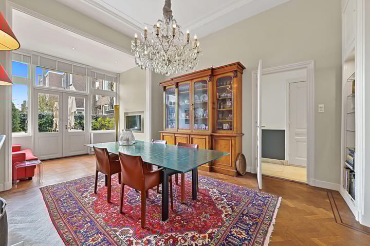 Photo 4 of Johan van Oldenbarneveltlaan 44