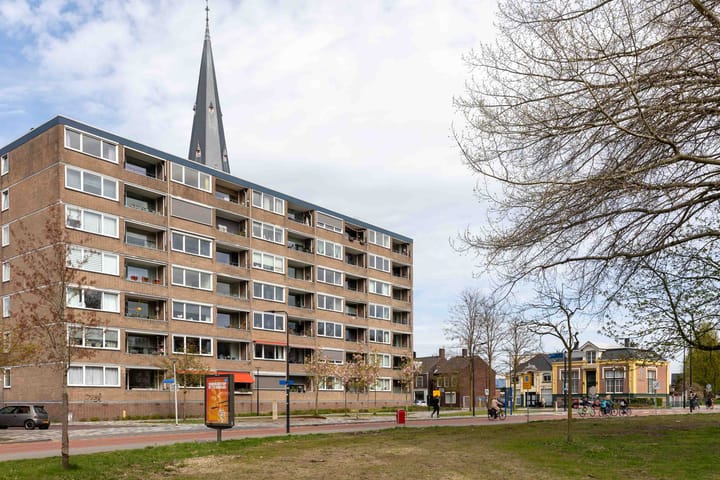 Photo 2 of Oldenzaalsestraat 109-301