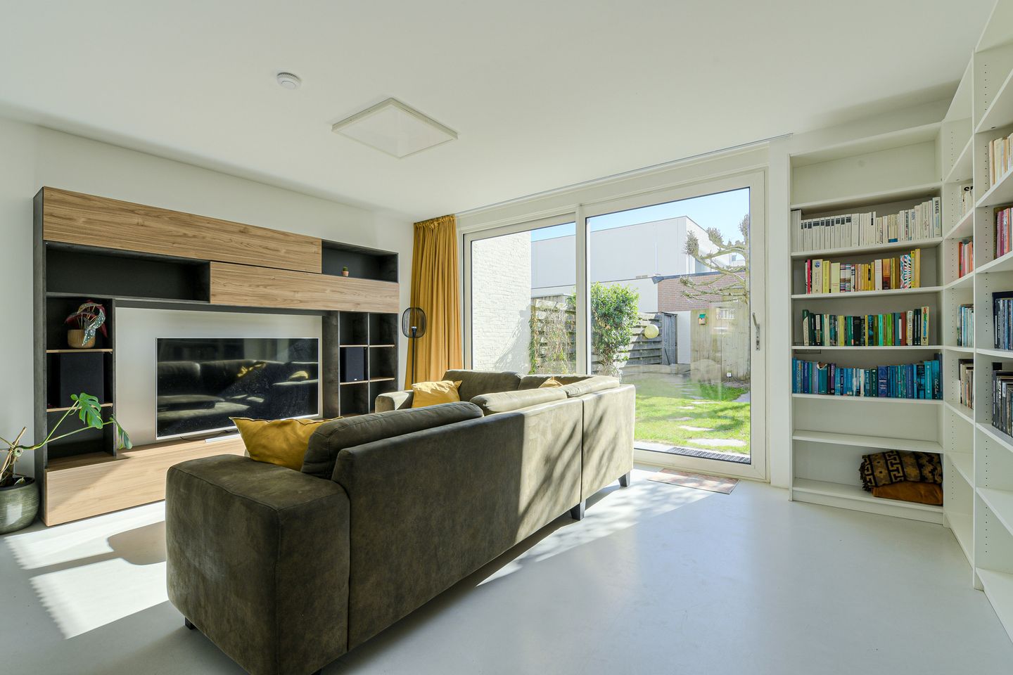 Foto 10 van Lange Akker 151