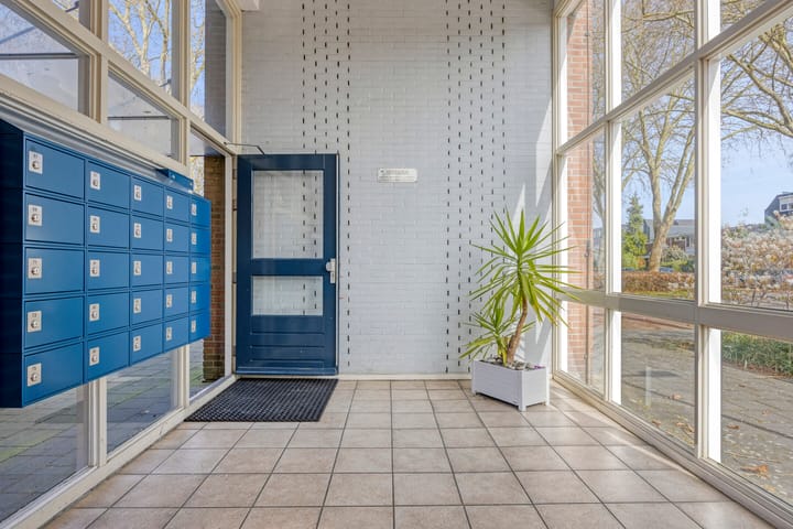 Photo 4 of Jan van Delftstraat 35