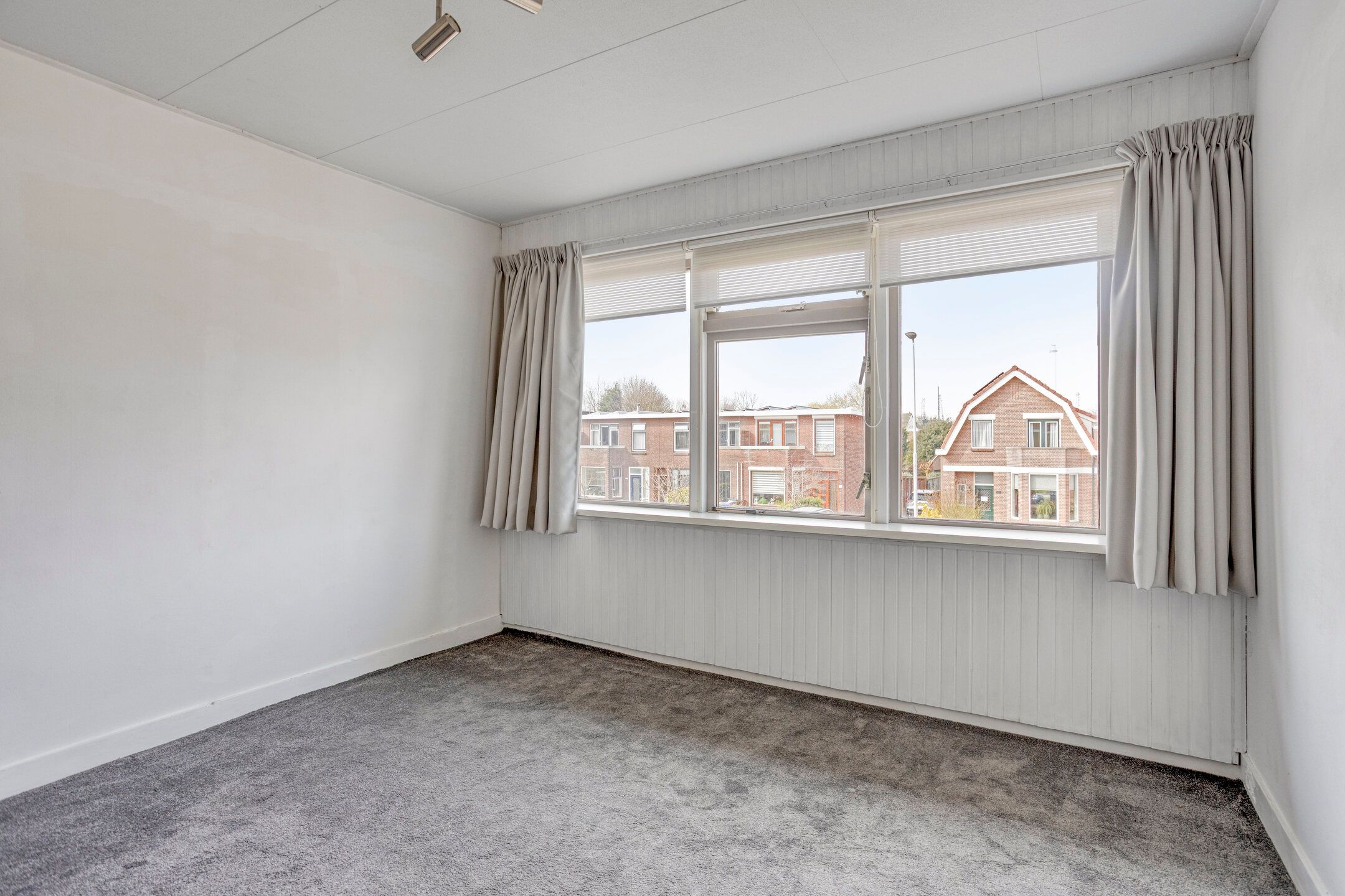 Foto 24 van Burgemeester van Esstraat 196