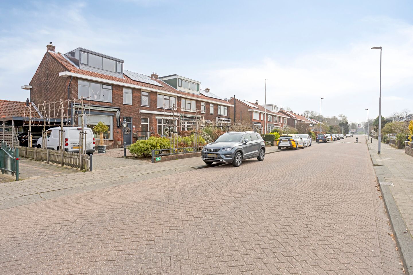 Foto 40 van Burgemeester van Esstraat 196