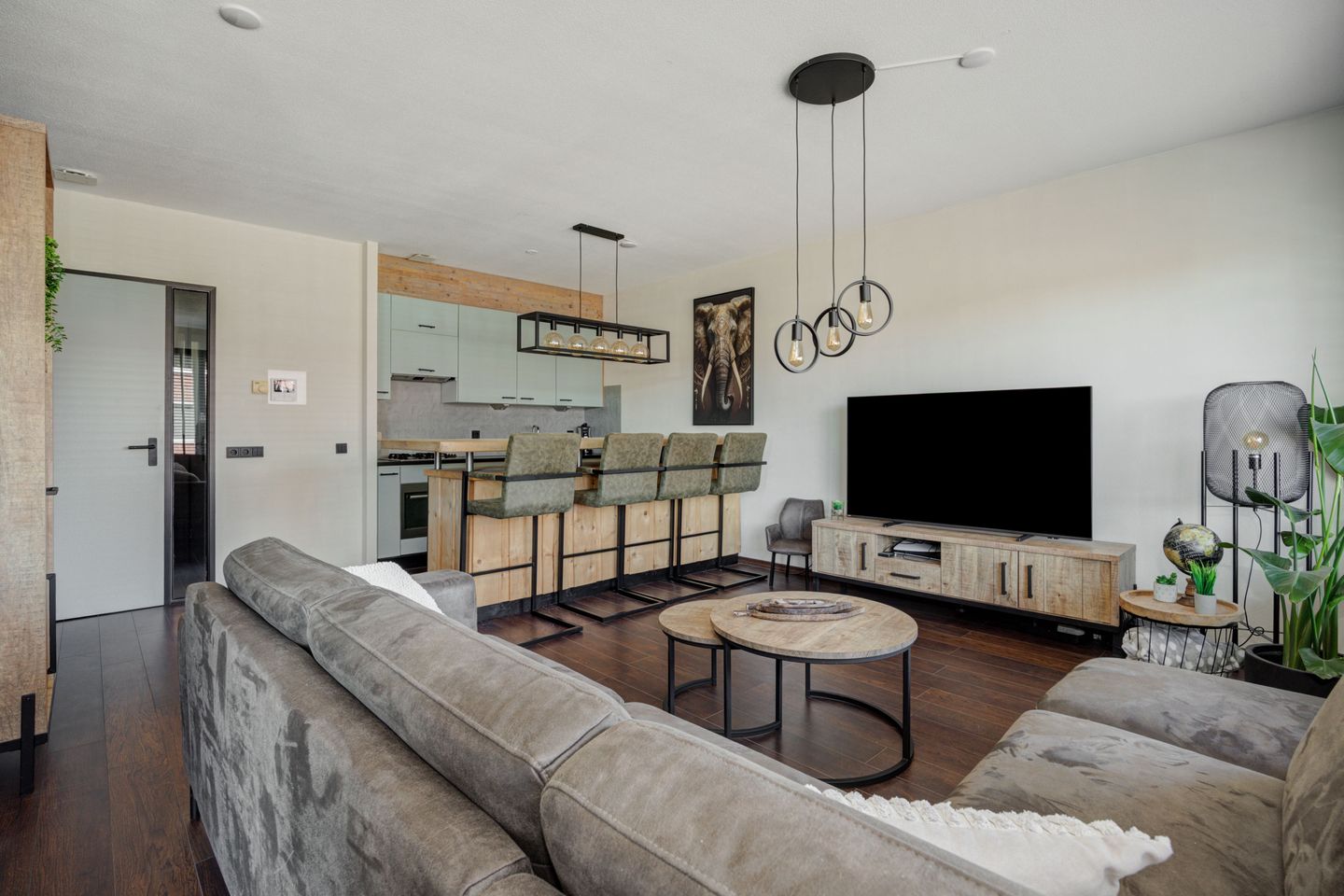 Photo 4 of Derpsestraat 64