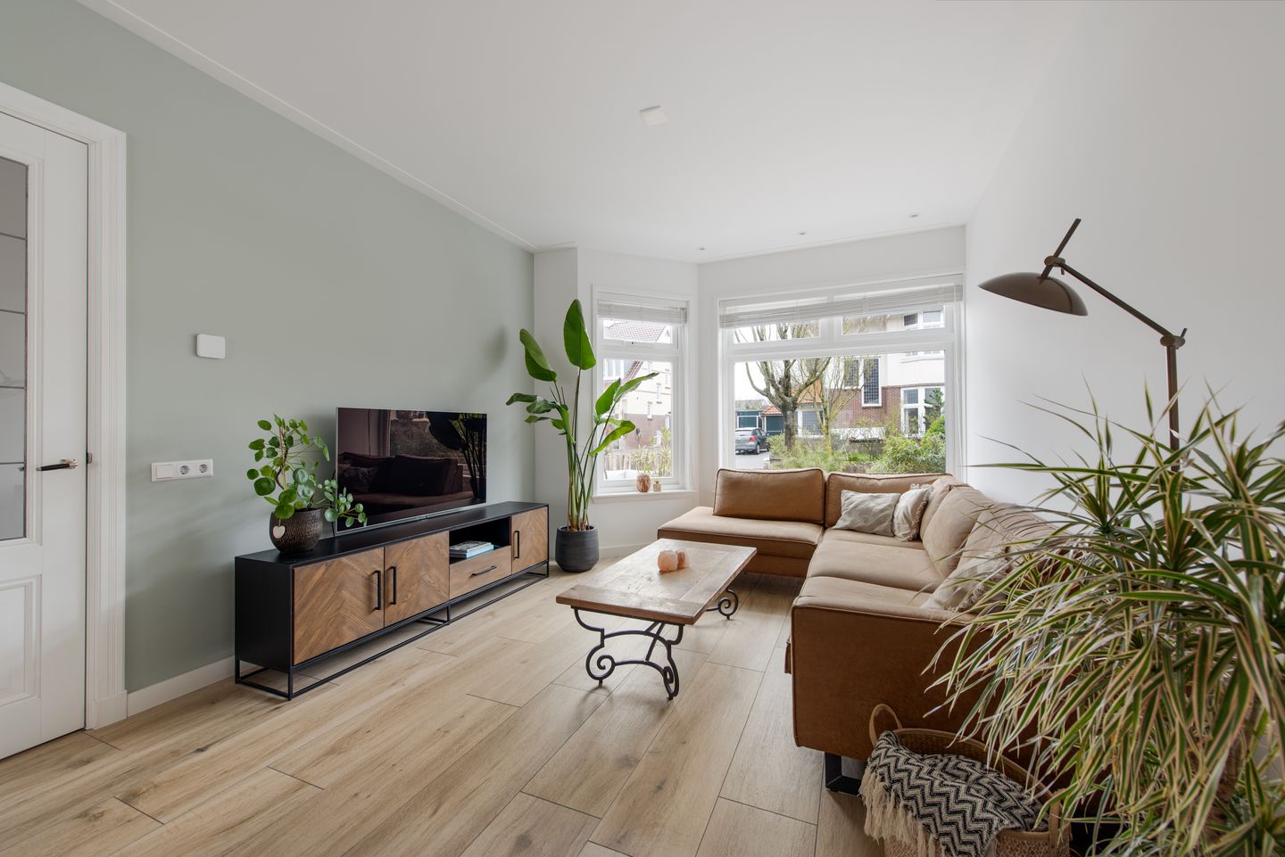 Photo 4 of Brederodestraat 72