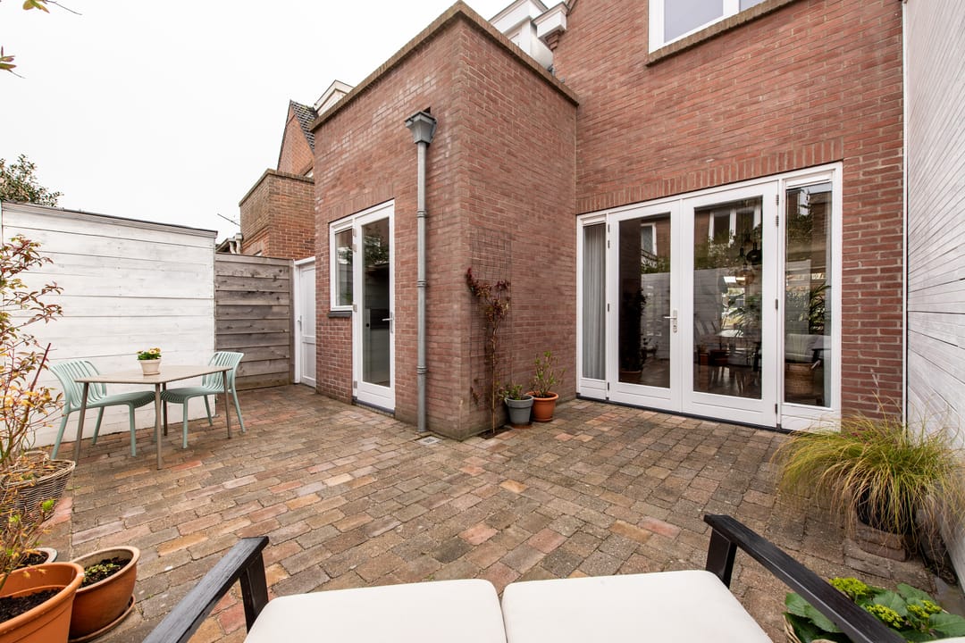 Photo 13 of Brederodestraat 72