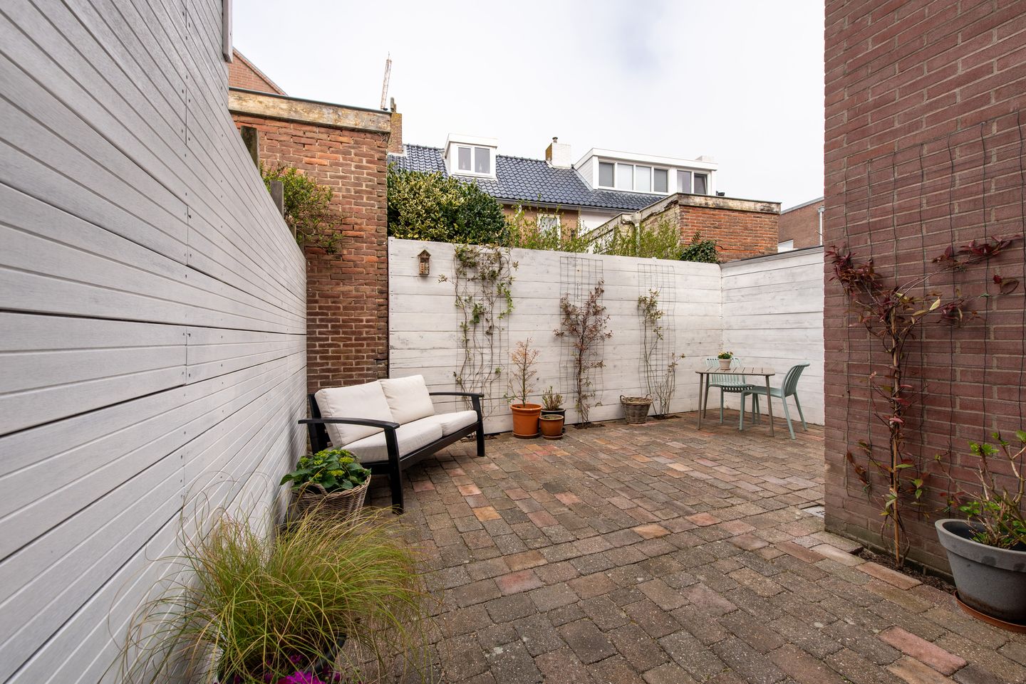 Photo 14 of Brederodestraat 72