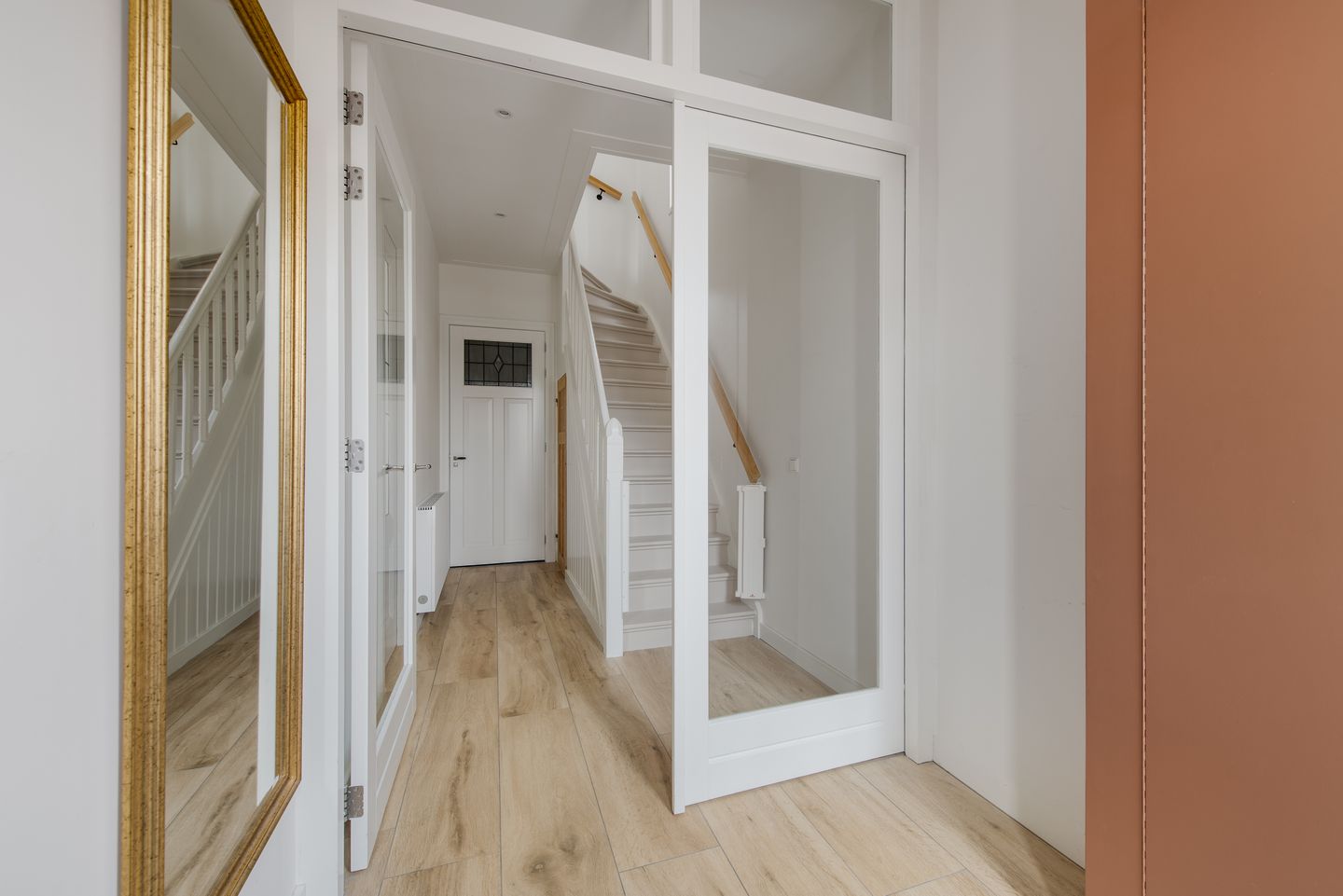 Photo 19 of Brederodestraat 72