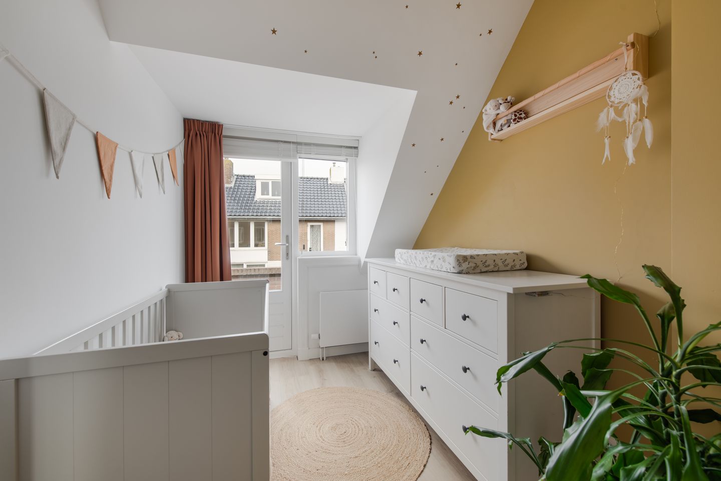 Photo 25 of Brederodestraat 72