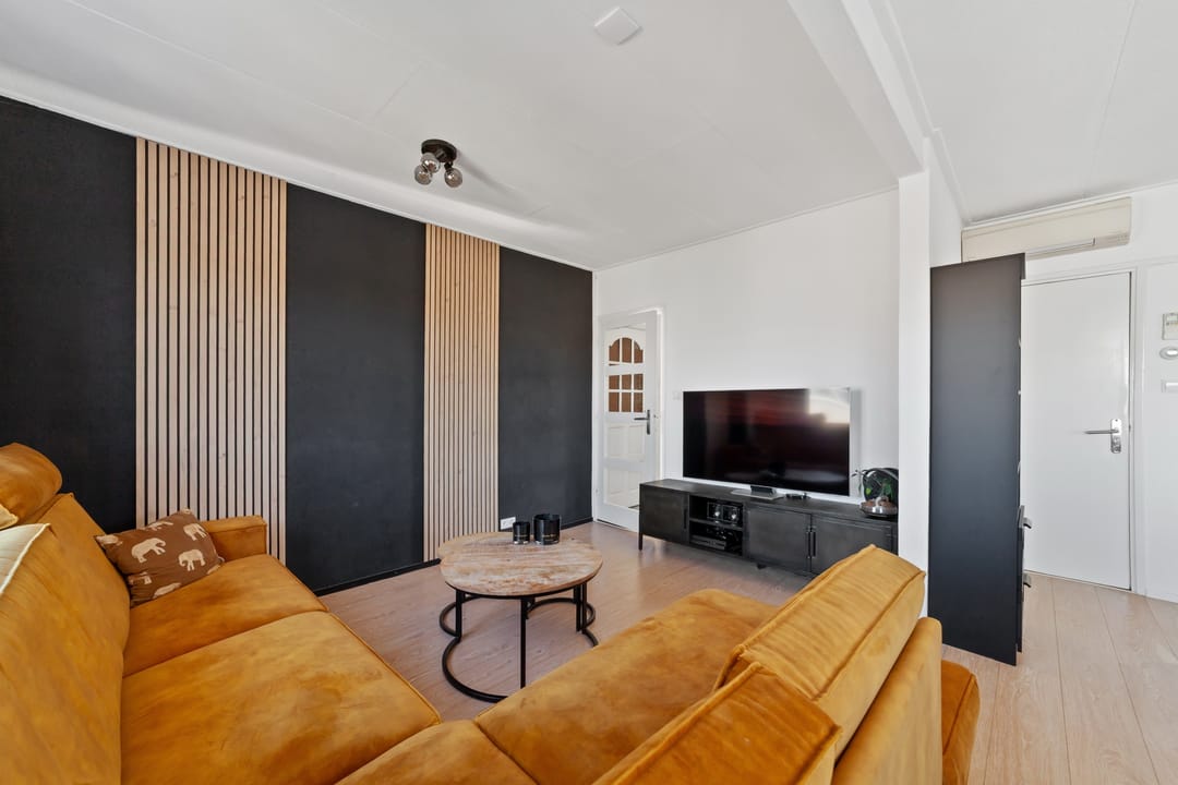 Photo 11 of Delftseveerweg 51-D