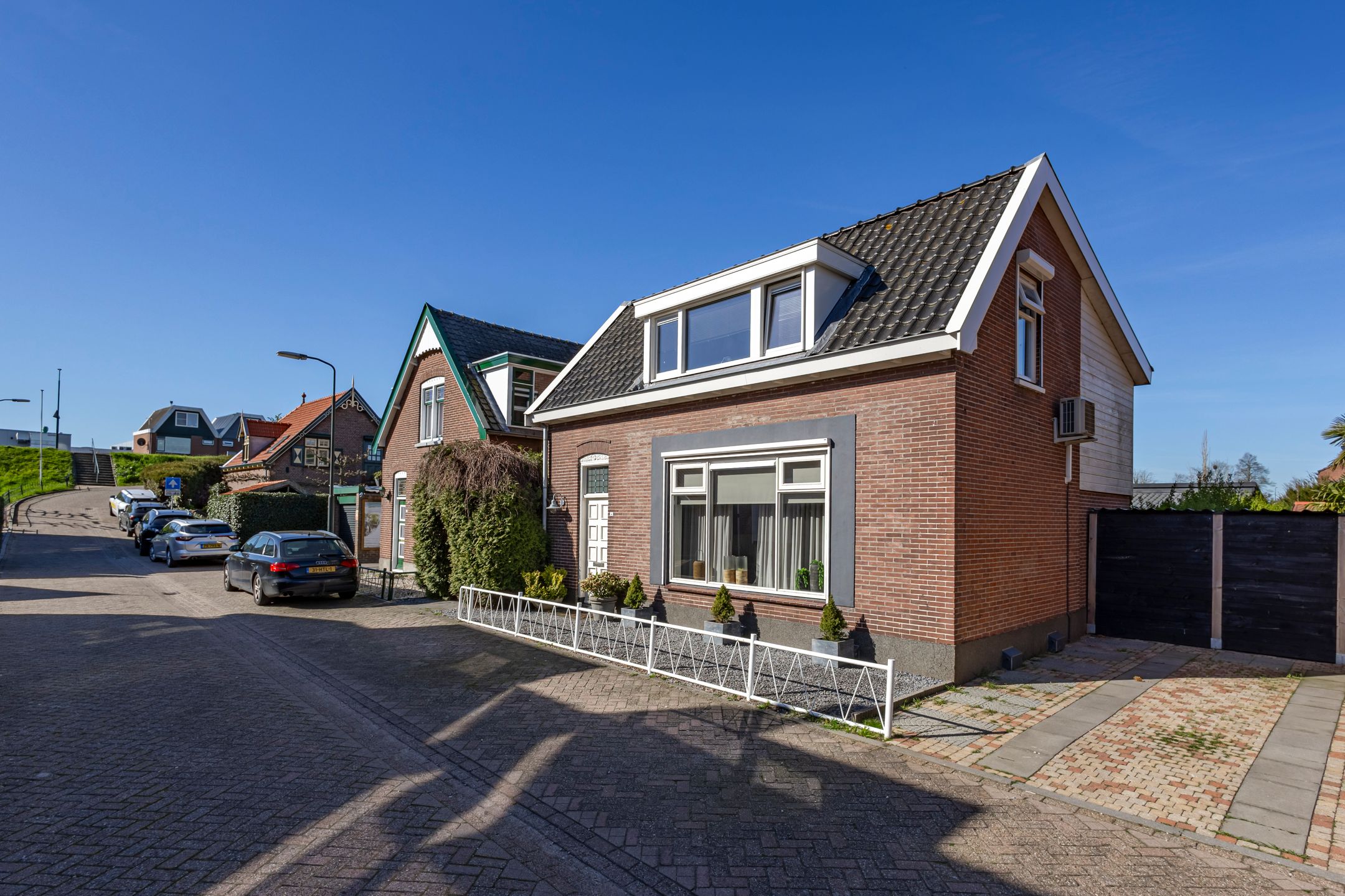 Foto 33 van Hofweerstraat 4