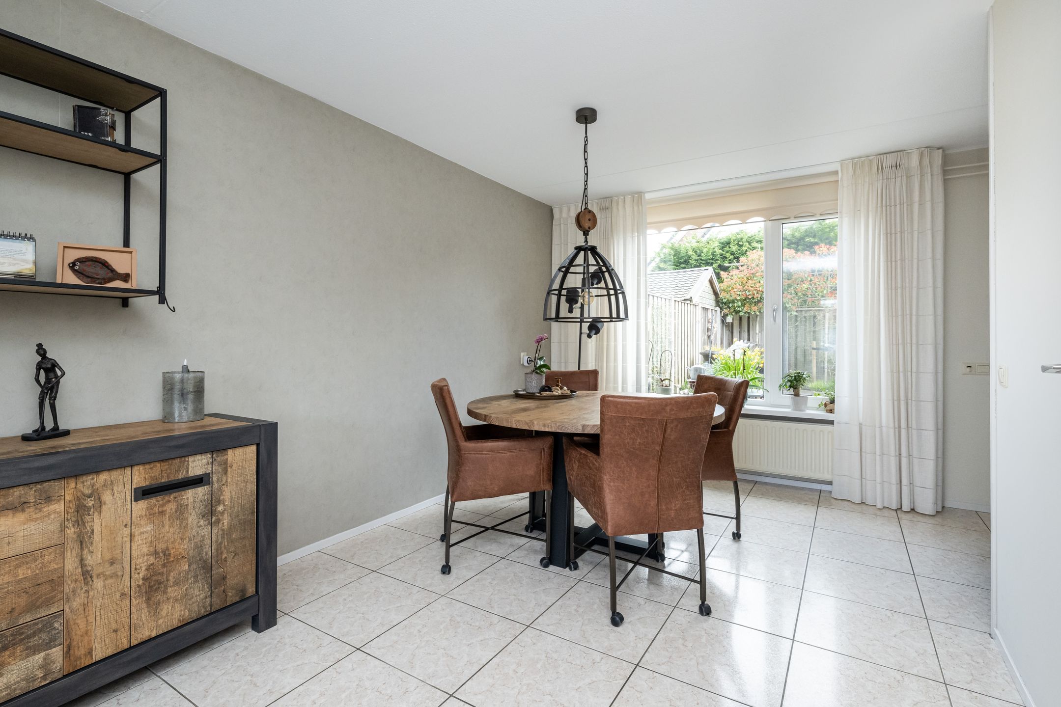 Photo 9 of Plataan 15