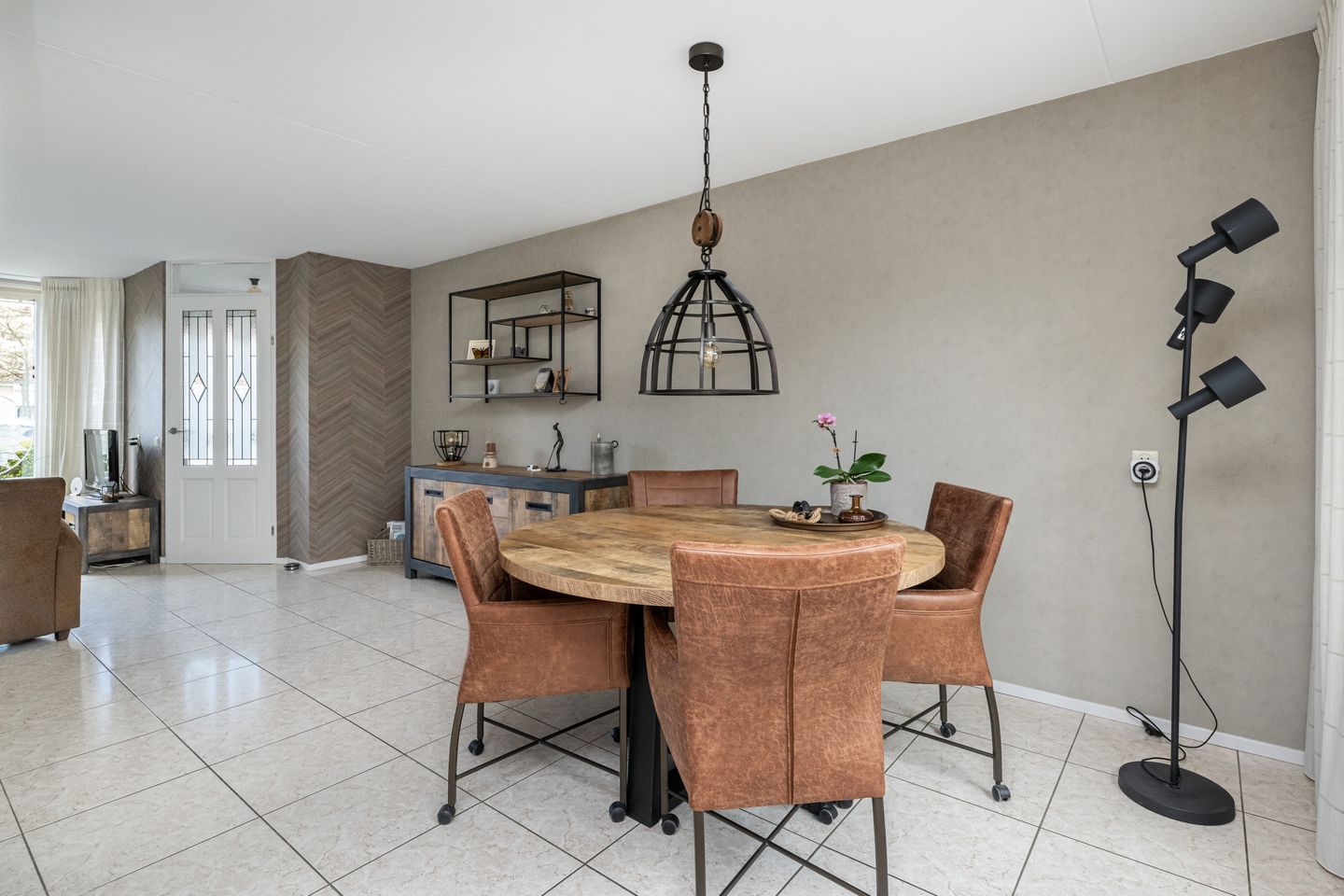 Photo 10 of Plataan 15