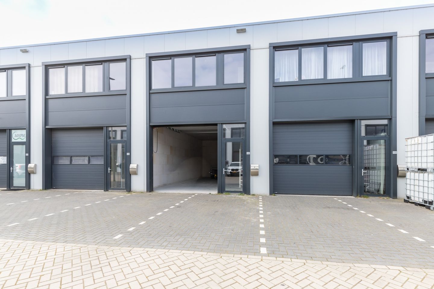 Bekijk foto 3 van Titaniumweg 508