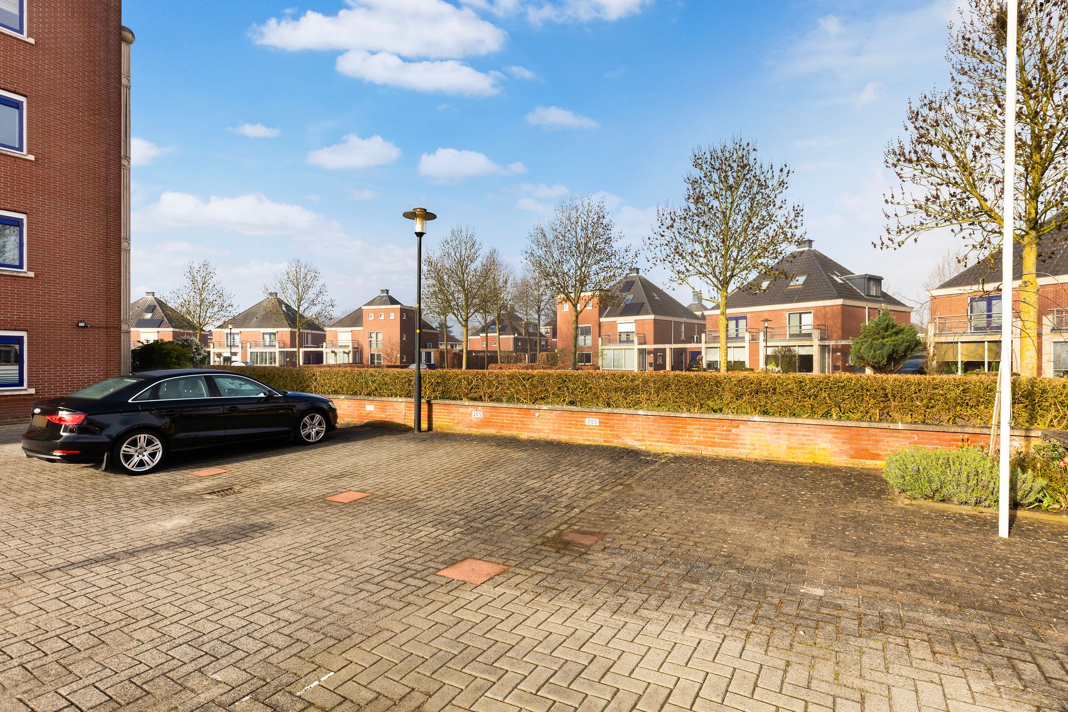 Foto 27 van Woudhuizerallee 203