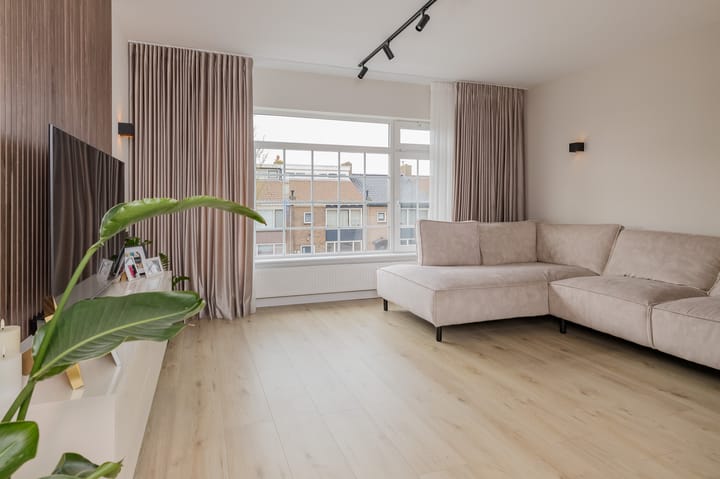 Photo 3 of Linnaeusstraat 153