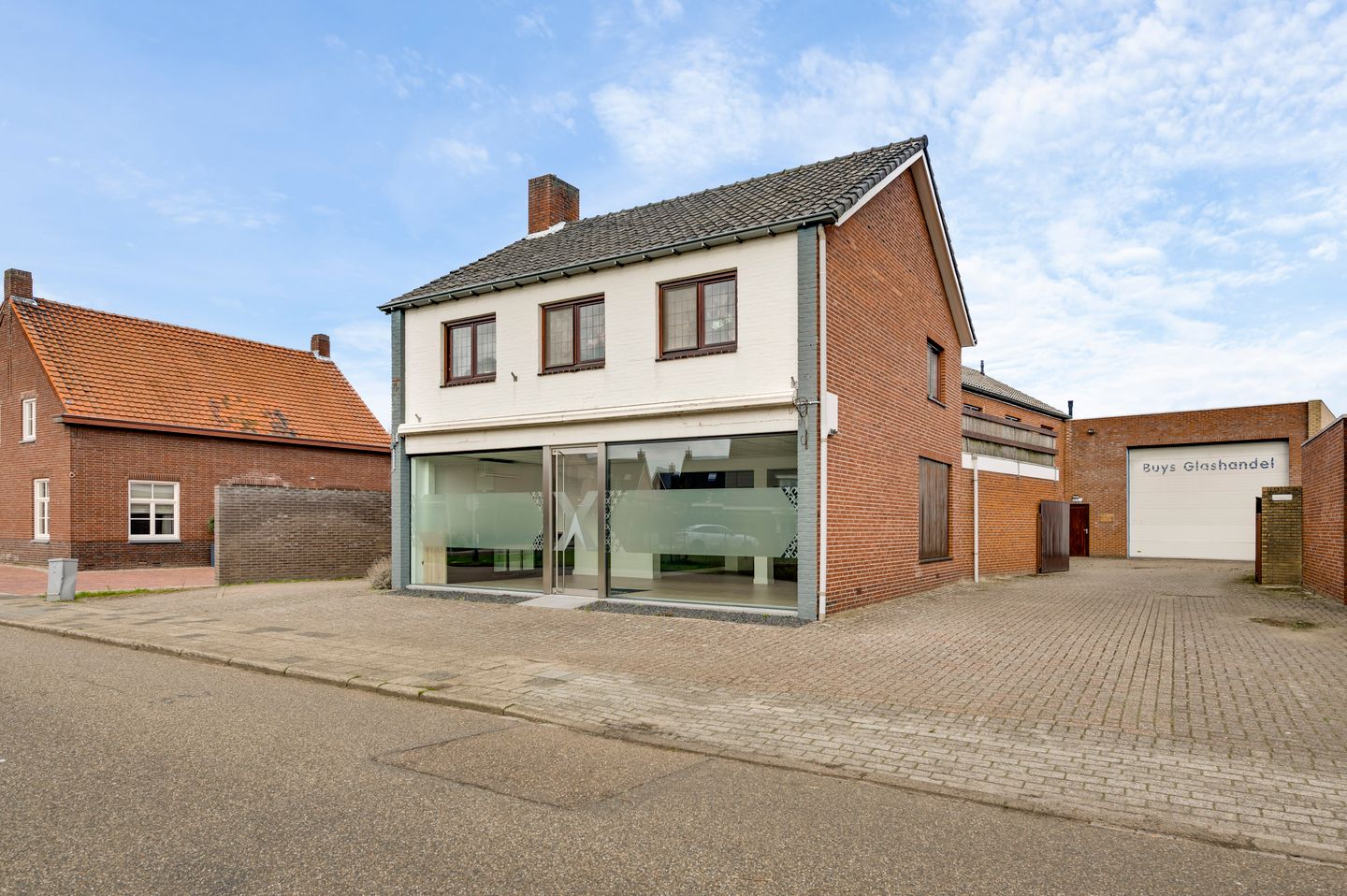 Bekijk foto 1 van Wilhelminastraat 27