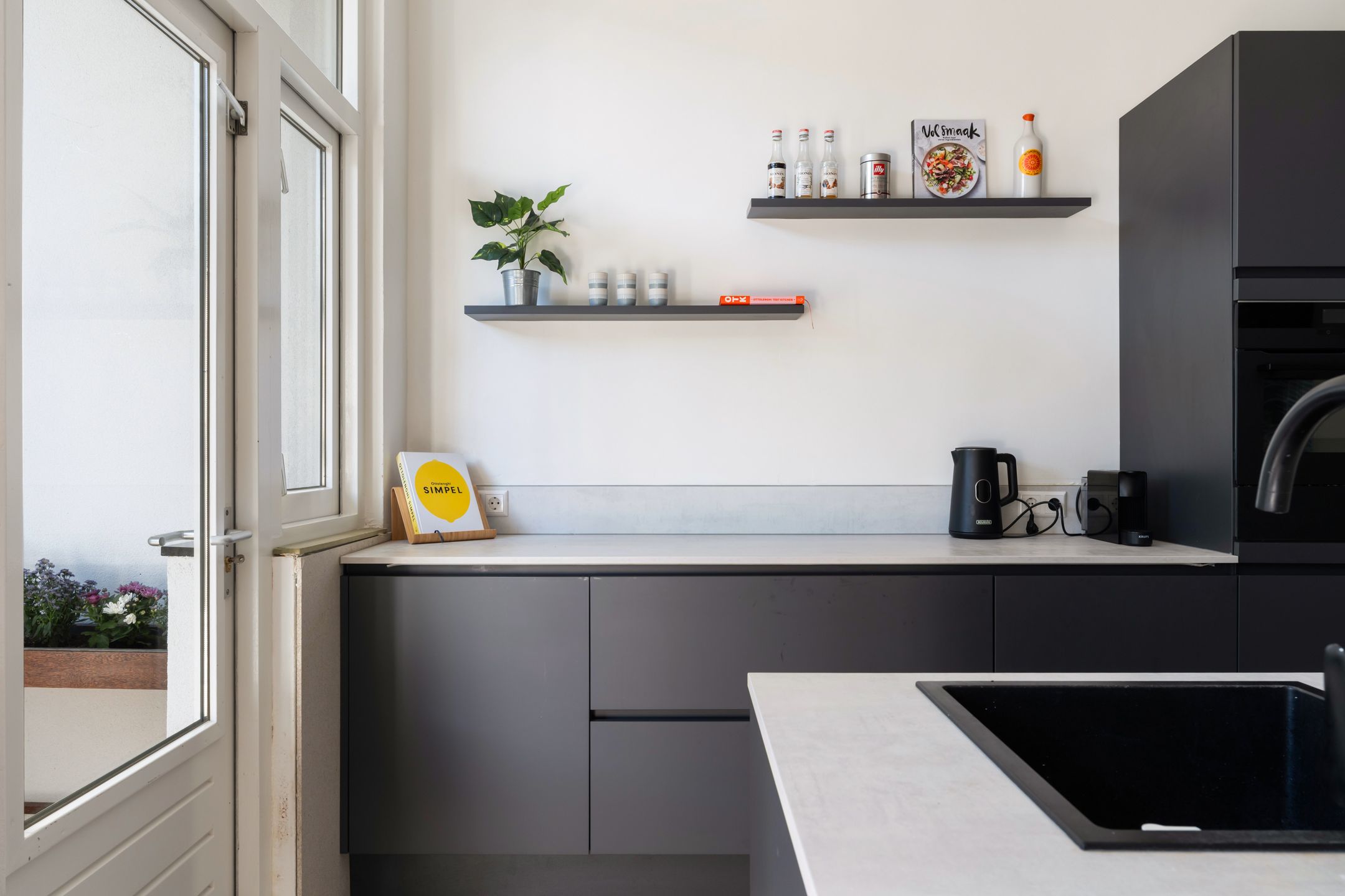 Photo 18 of IJsclubstraat 36-B