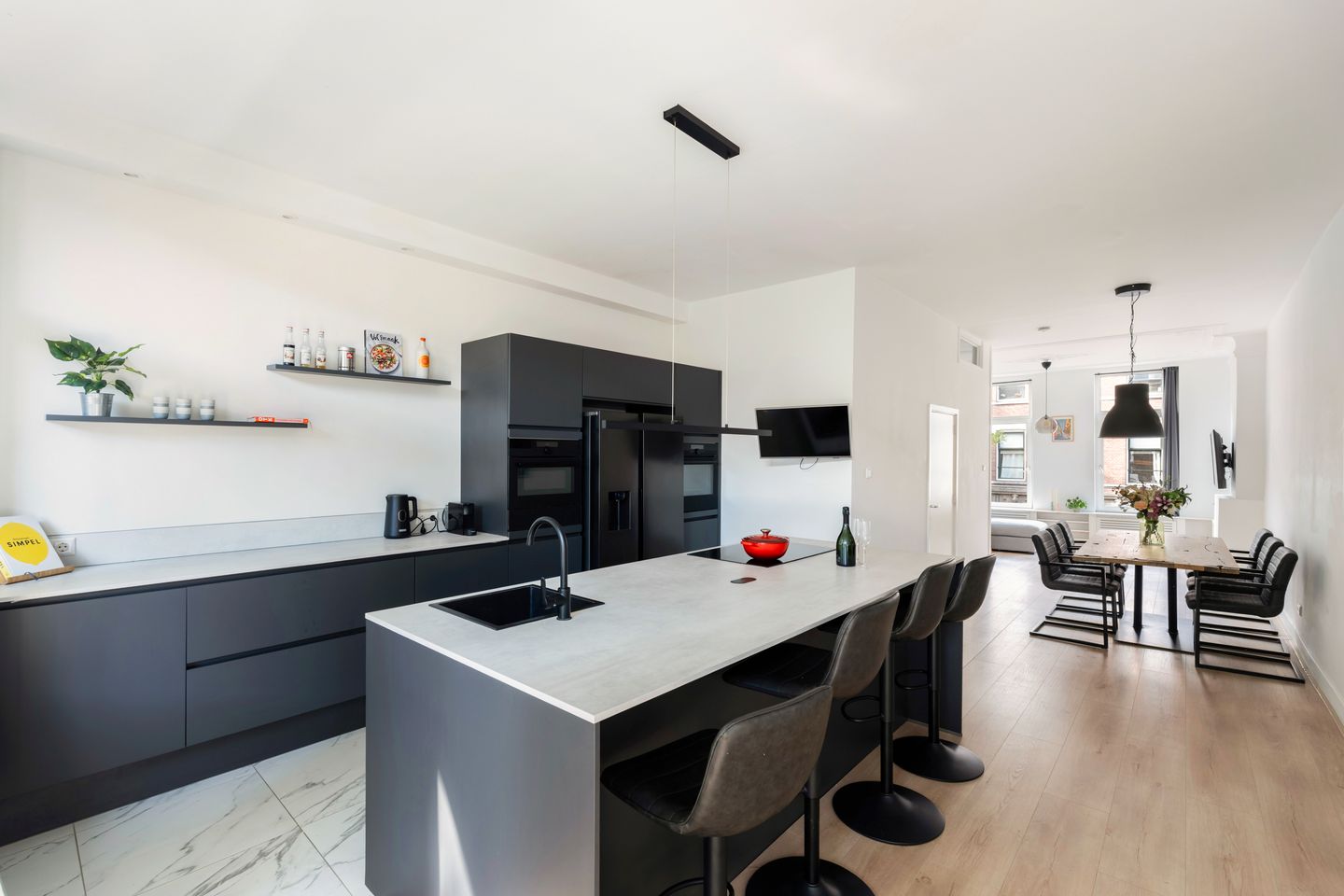 Photo 10 of IJsclubstraat 36-B