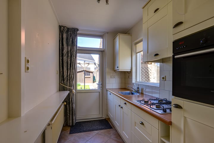 Photo 3 of Schoolstraat 14