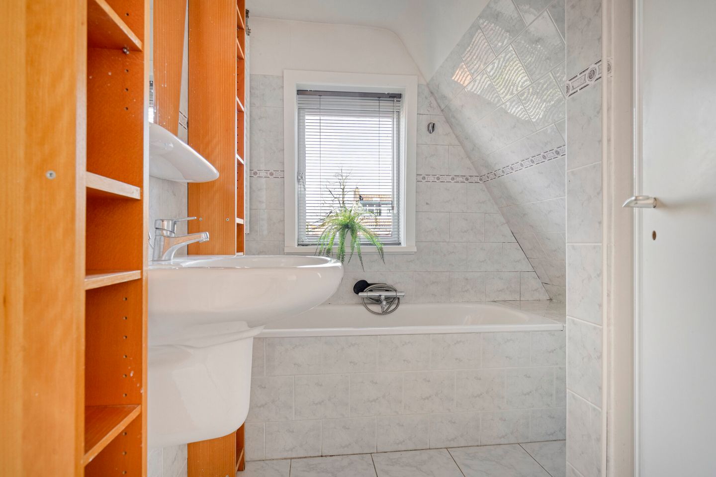 Photo 19 of Radiostraat 65