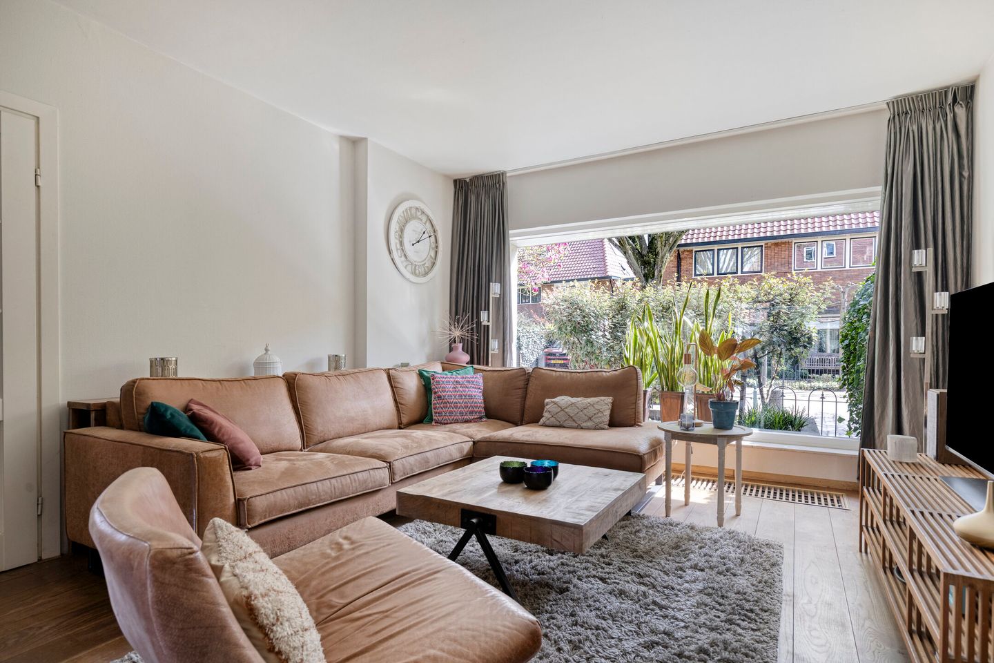 Photo 4 of Radiostraat 65