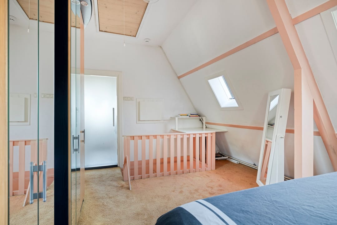 Photo 23 of Radiostraat 65