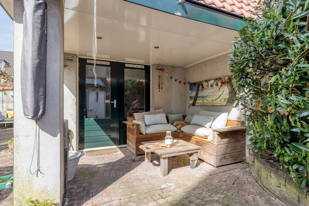 Photo 32 of Radiostraat 65