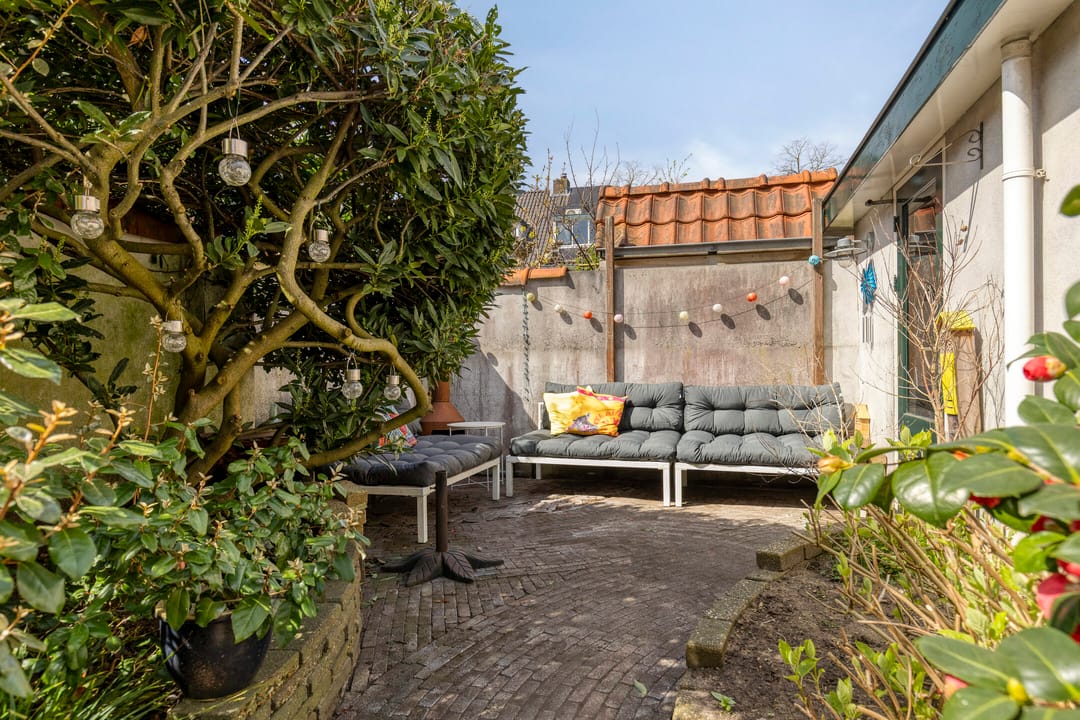 Photo 31 of Radiostraat 65