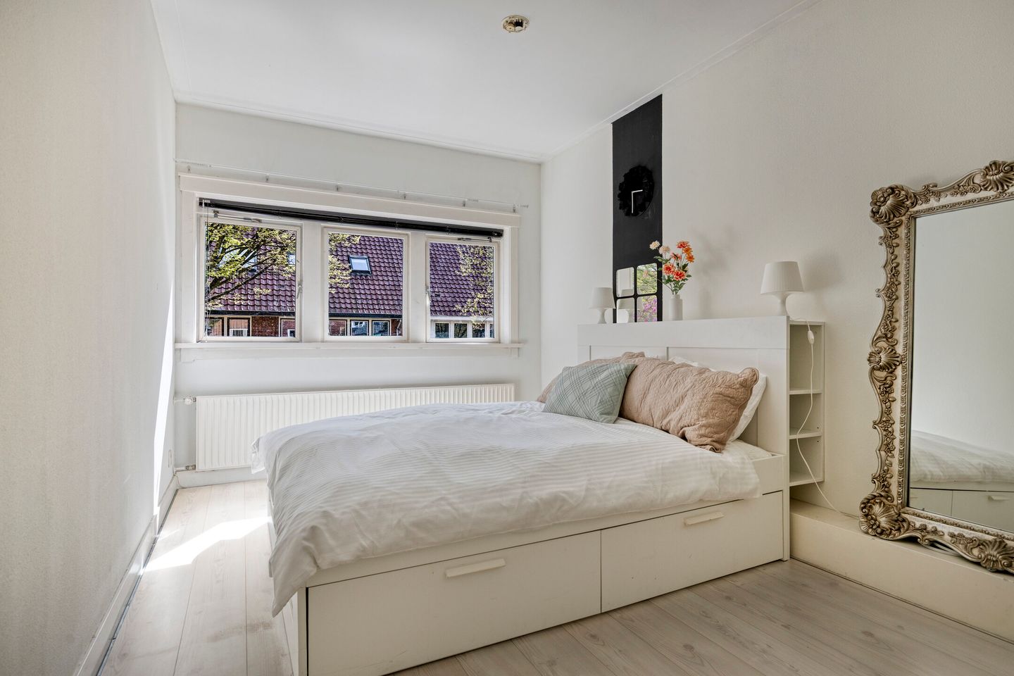 Photo 14 of Radiostraat 65