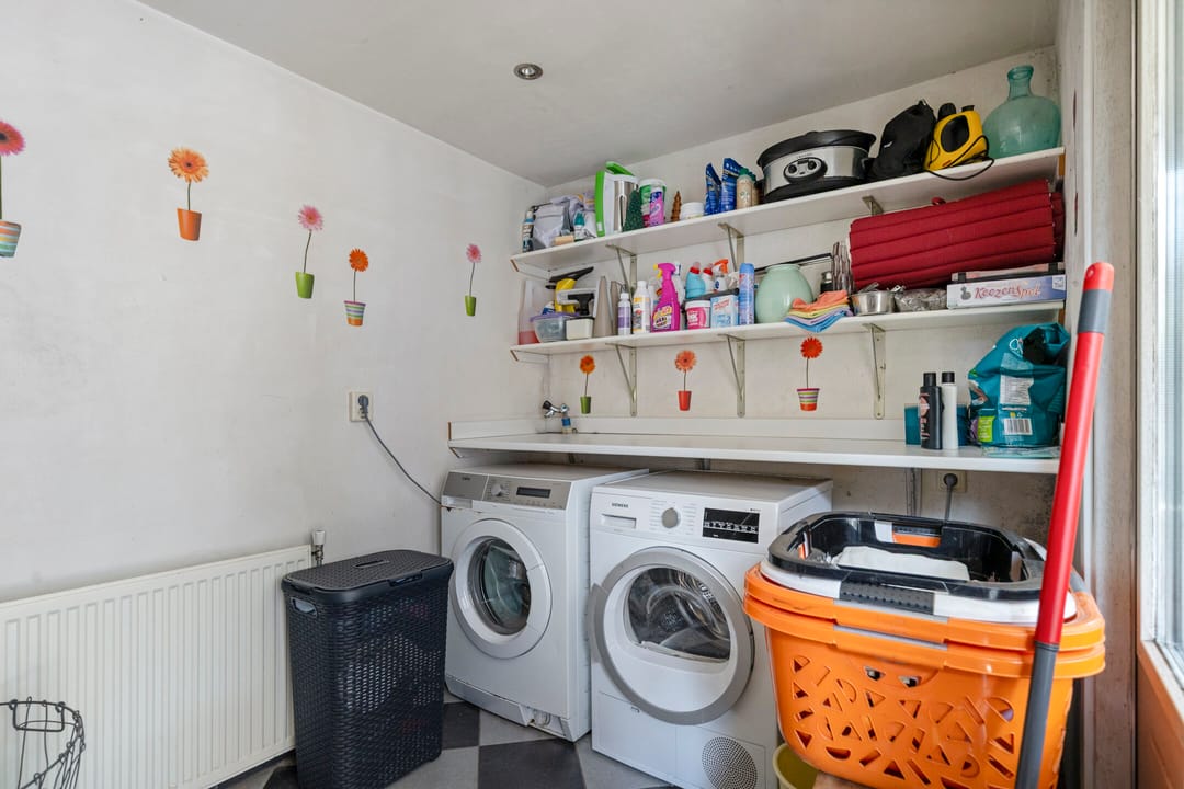 Photo 28 of Radiostraat 65