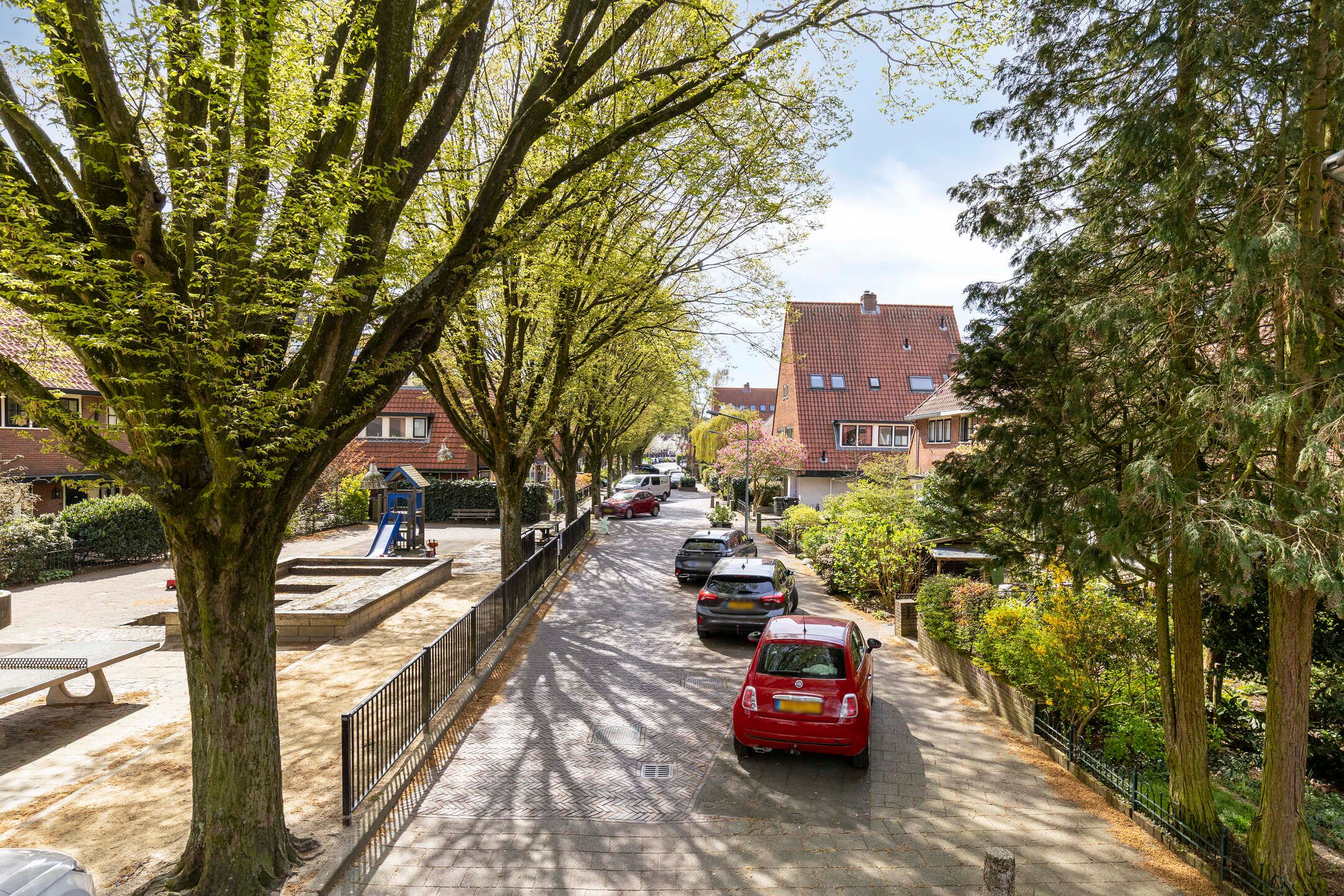 Photo 42 of Radiostraat 65