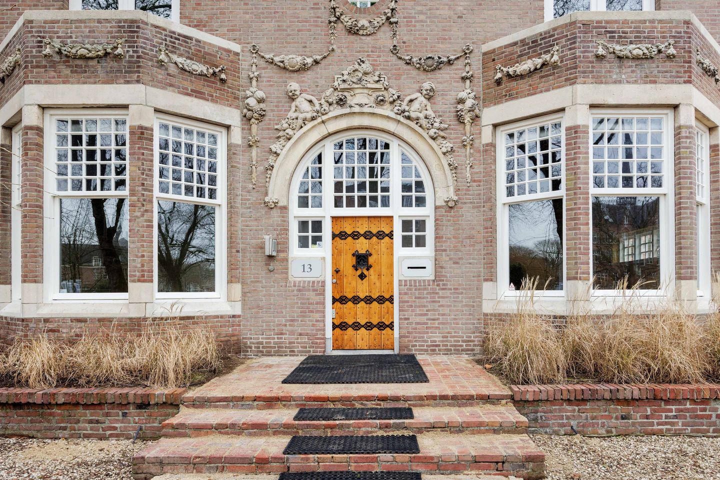 Bekijk foto 2 van van der Does de Willeboissingel 13