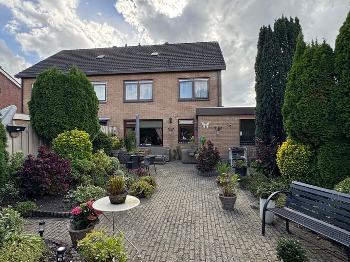 Foto 2 van van Bothnialaan 12