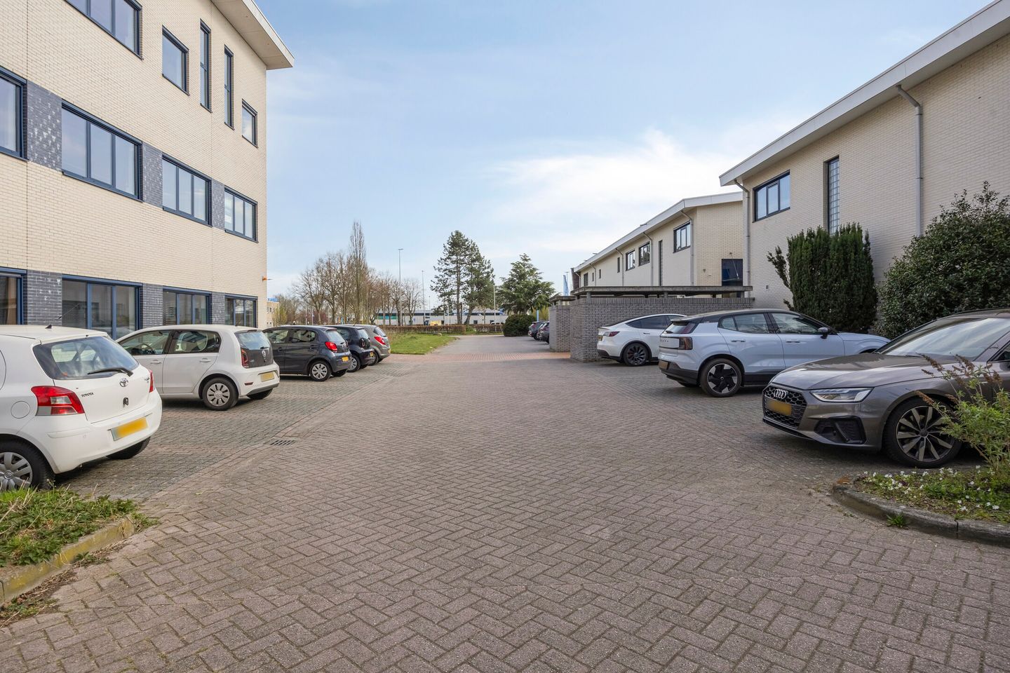 View photo 4 of Hoenderkamp 23