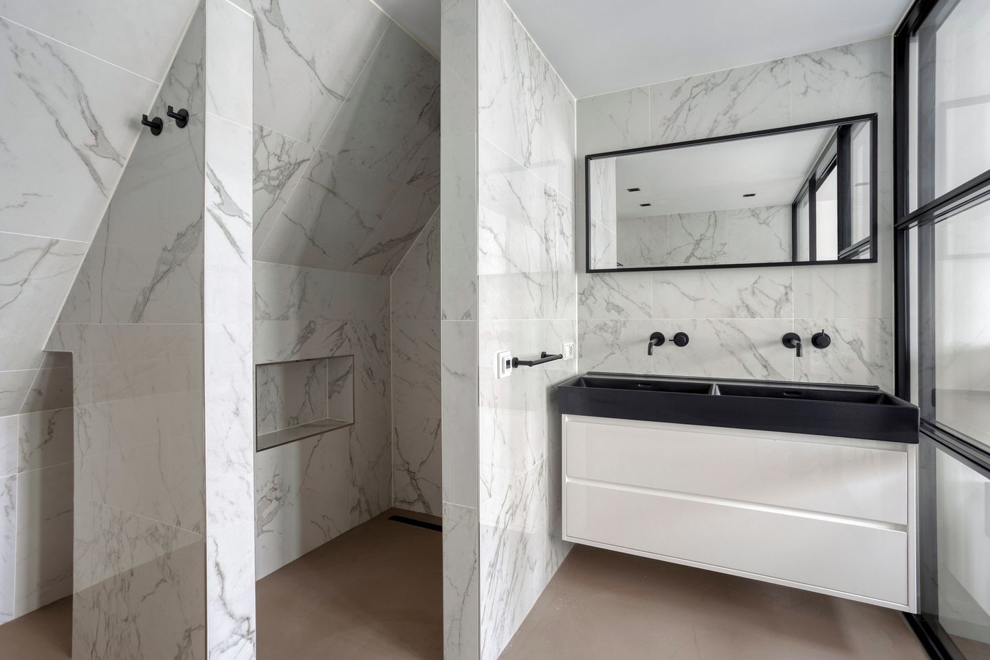 Foto 14 van Uiterwaardenstraat 340-3