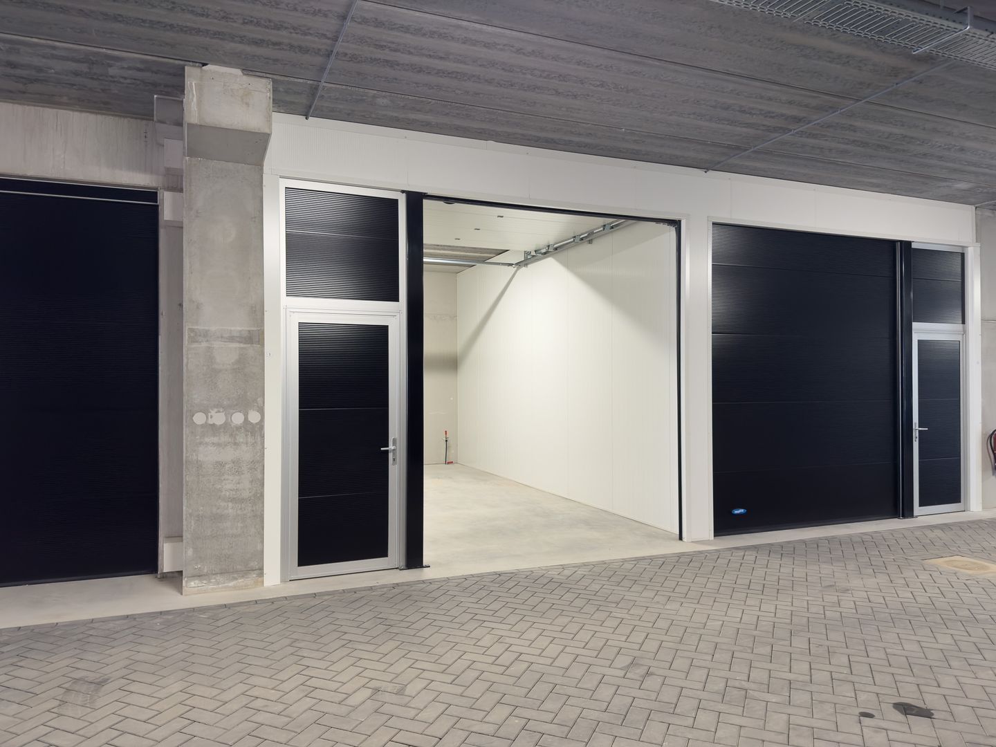 View photo 3 of Industrieweg 69-3