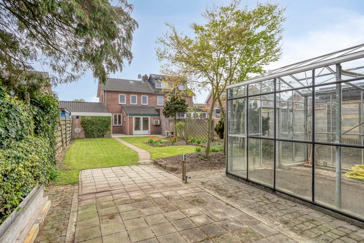 Photo 3 of Ds Israëlstraat 41