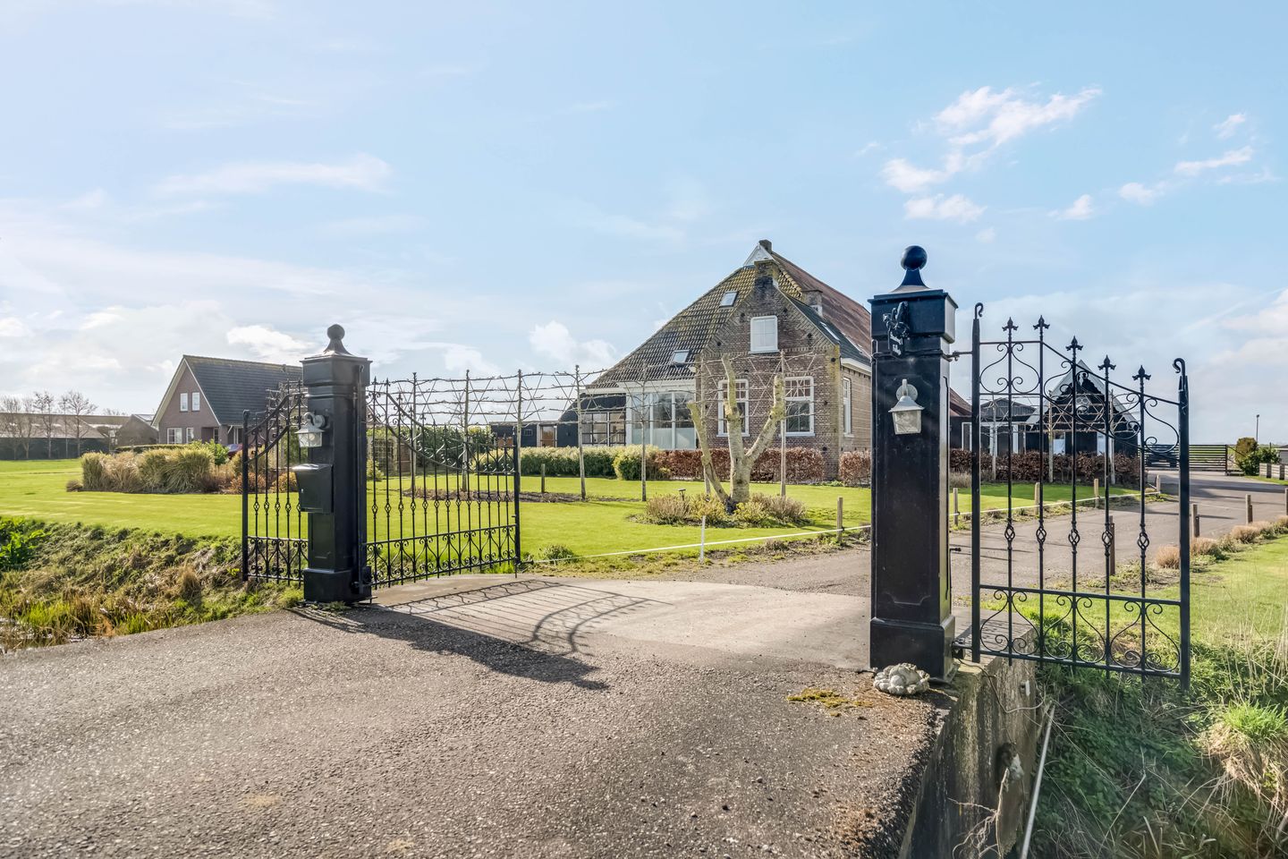 Bekijk foto 4 van Straatweg 1