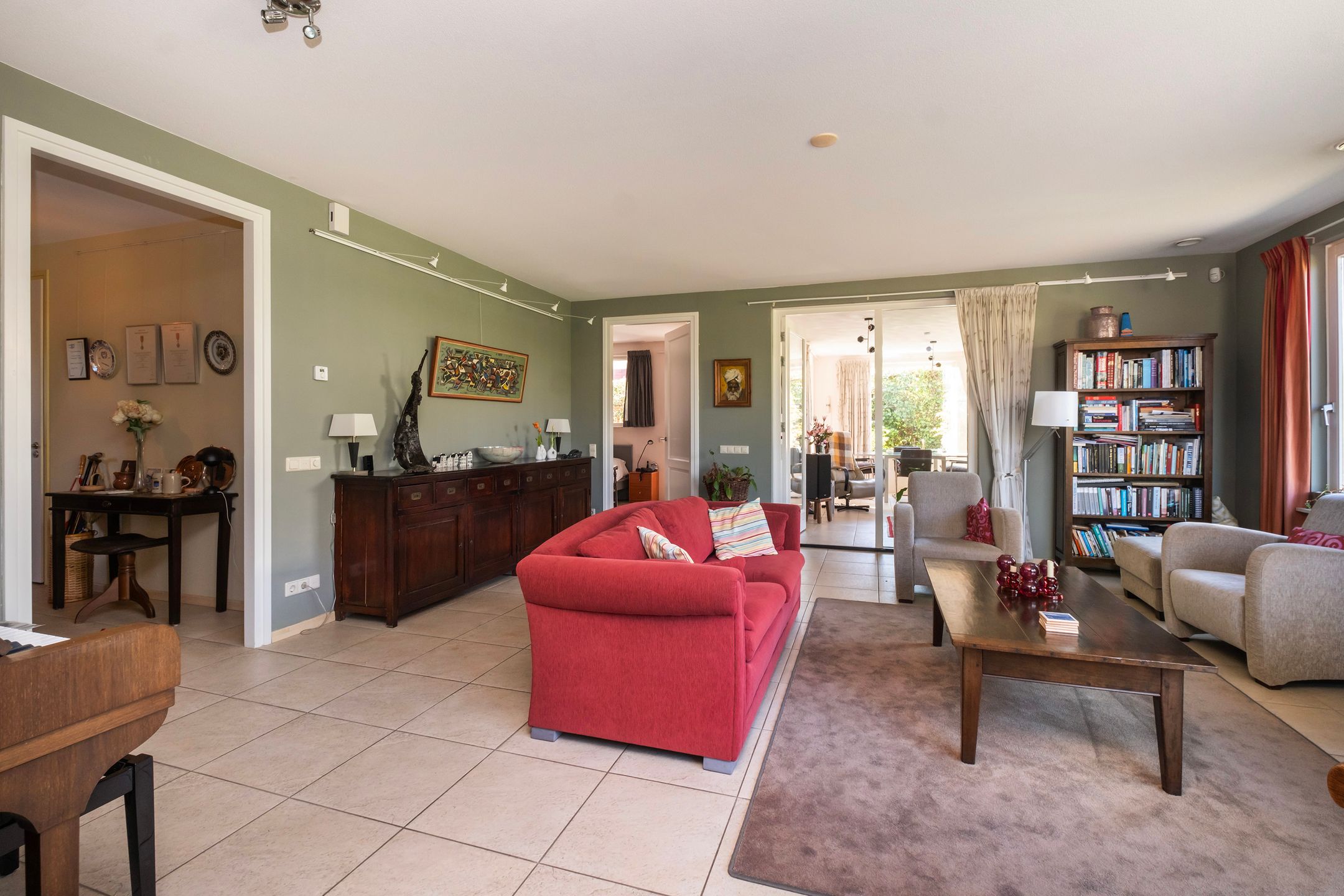 Photo 6 of Forint 38